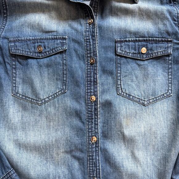 Chicos Rhinestone Collar Denim Chambray Button Up Shirt Long Sleeve Size 1 - Picture 6 of 11